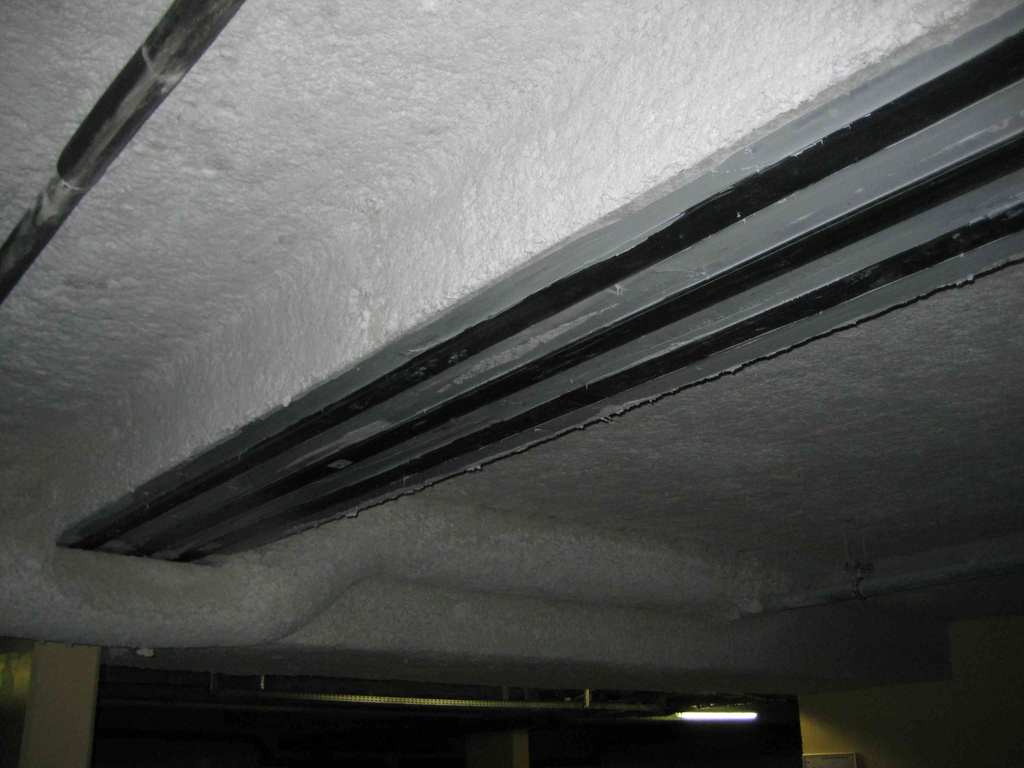 Renfort d'une poutre béton sous dimensionnée par collage de plats carbones Renfort d'une poutre béton sous dimensionnée par collage de plats carbones